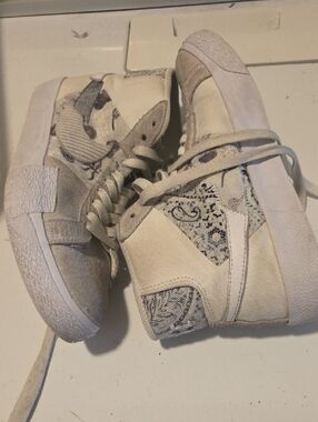 Nike Women’s High-Top Sneakers in Cream and Light Gray